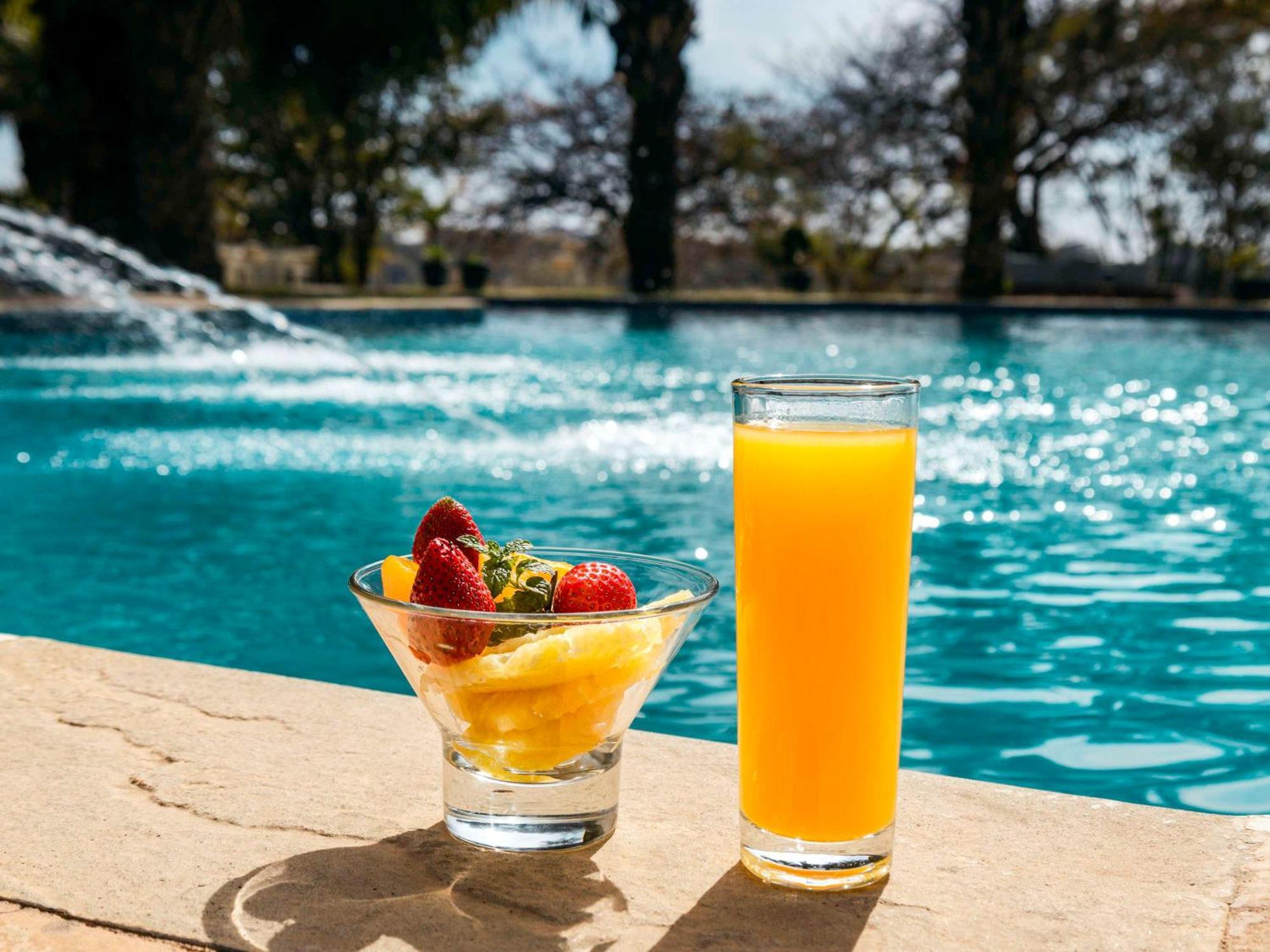 Pullman Lubumbashi Grand Karavia. Hotell Eksteriør bilde