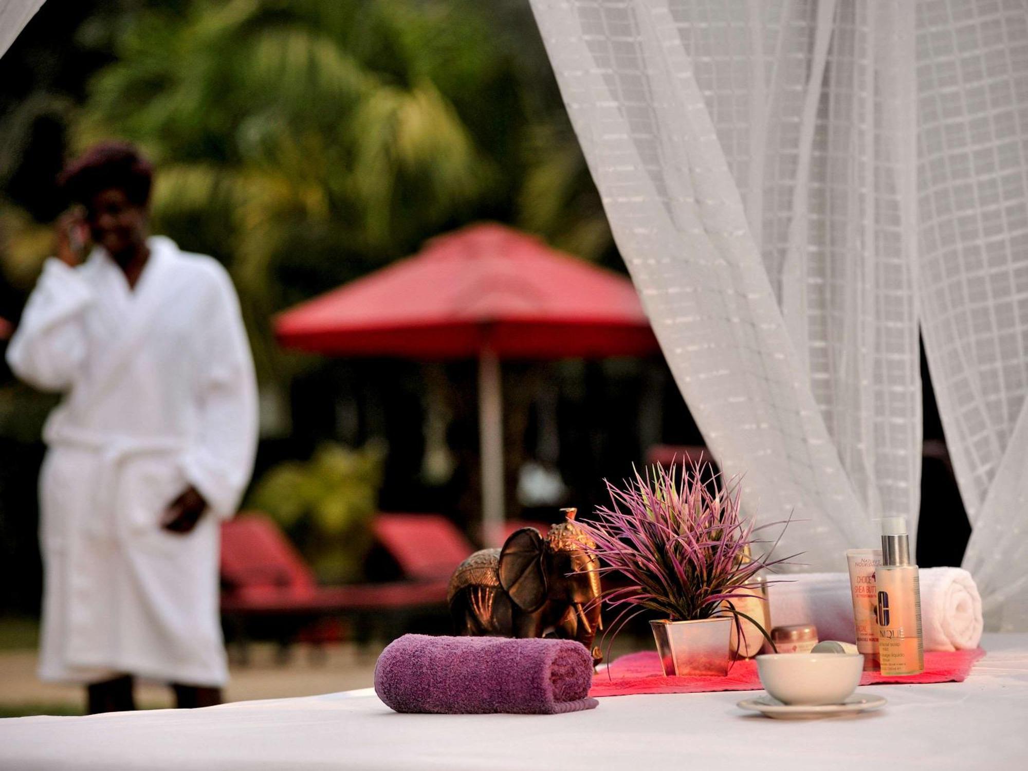 Pullman Lubumbashi Grand Karavia. Hotell Eksteriør bilde