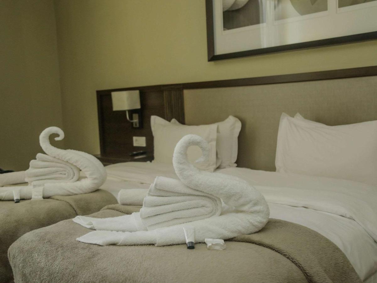 Pullman Lubumbashi Grand Karavia. Hotell Eksteriør bilde